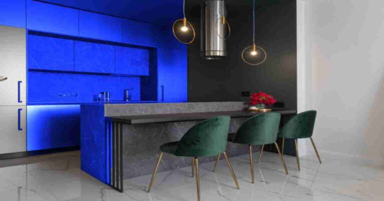 Royal Blue Kitchen Décor